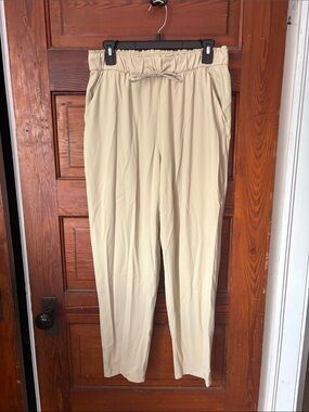 Lululemon Keep Moving Pant 7/8 High-Rise size 8